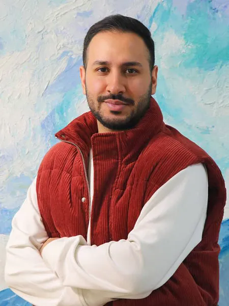 استاد امیر علی کریمیان</p>
<p>