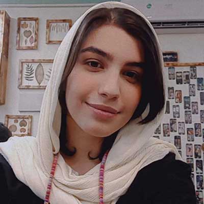 پرنیا شکوهی پور