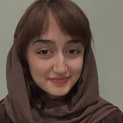 عسل حسینی رتبه 7 کنکور هنر 1404